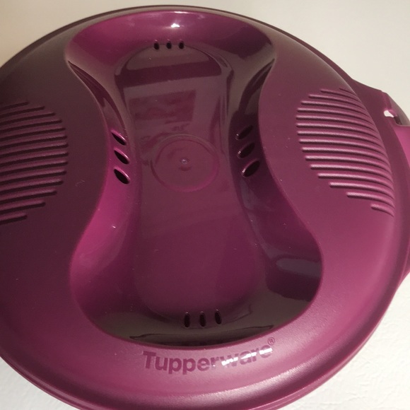 Tupperware 3 Piece Microwave Steamer. 2.2 Liters. Very Good Condition. - Picture 9 of 9